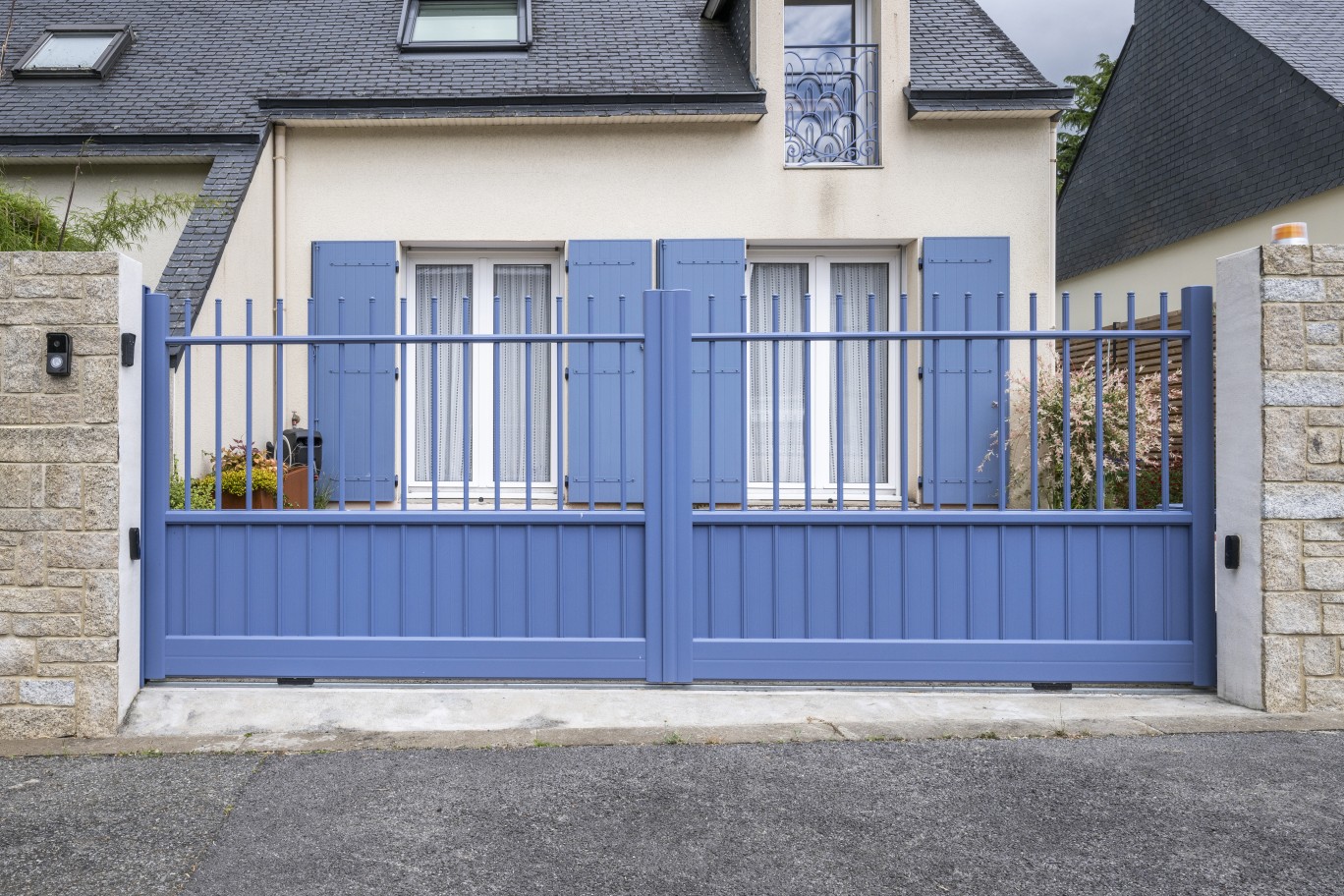 Portail et clôture en aluminium à Vannes