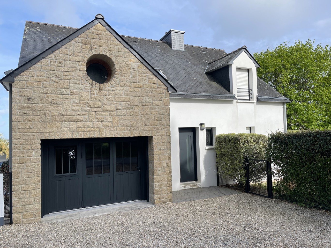 porte-garage-accordeon-aluminium-sarzeau-1.jpg