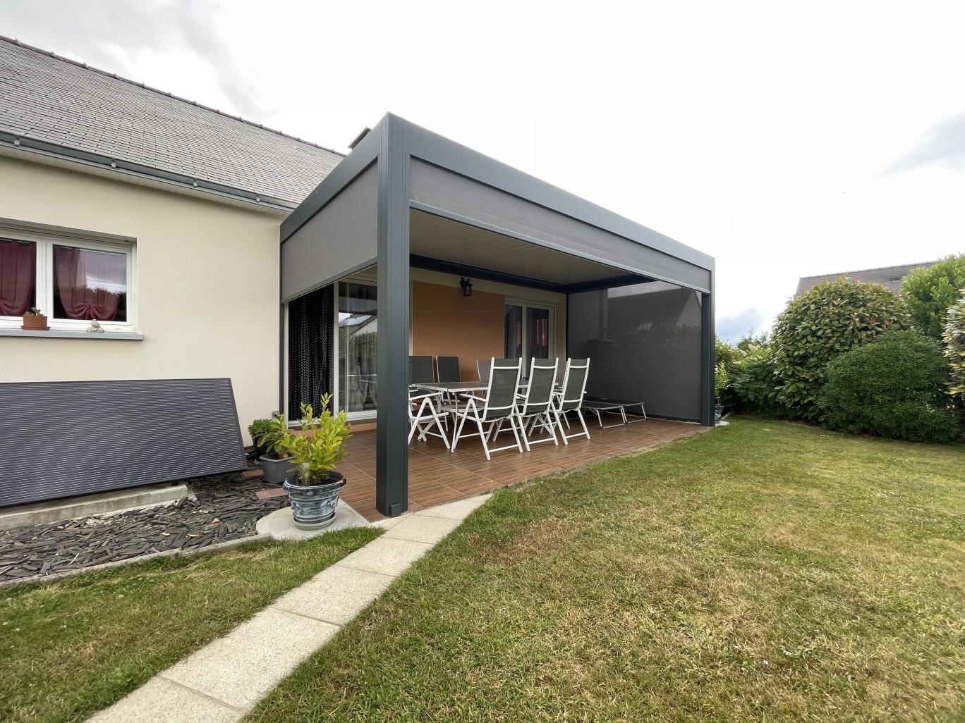 Pergola bioclimatique sur la commune de Val d'Anast