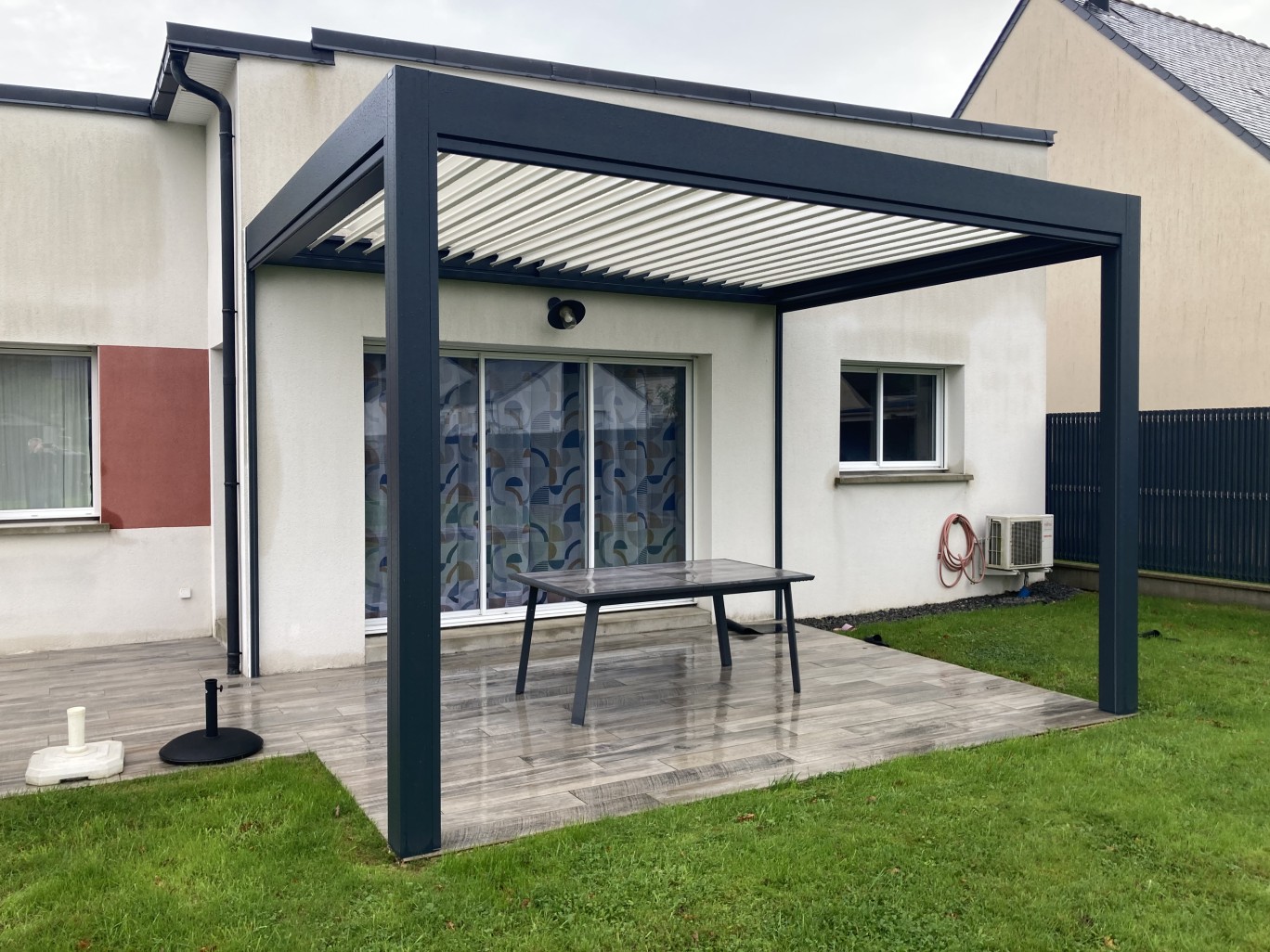 Pergola bioclimatique à St Nicolas de Redon