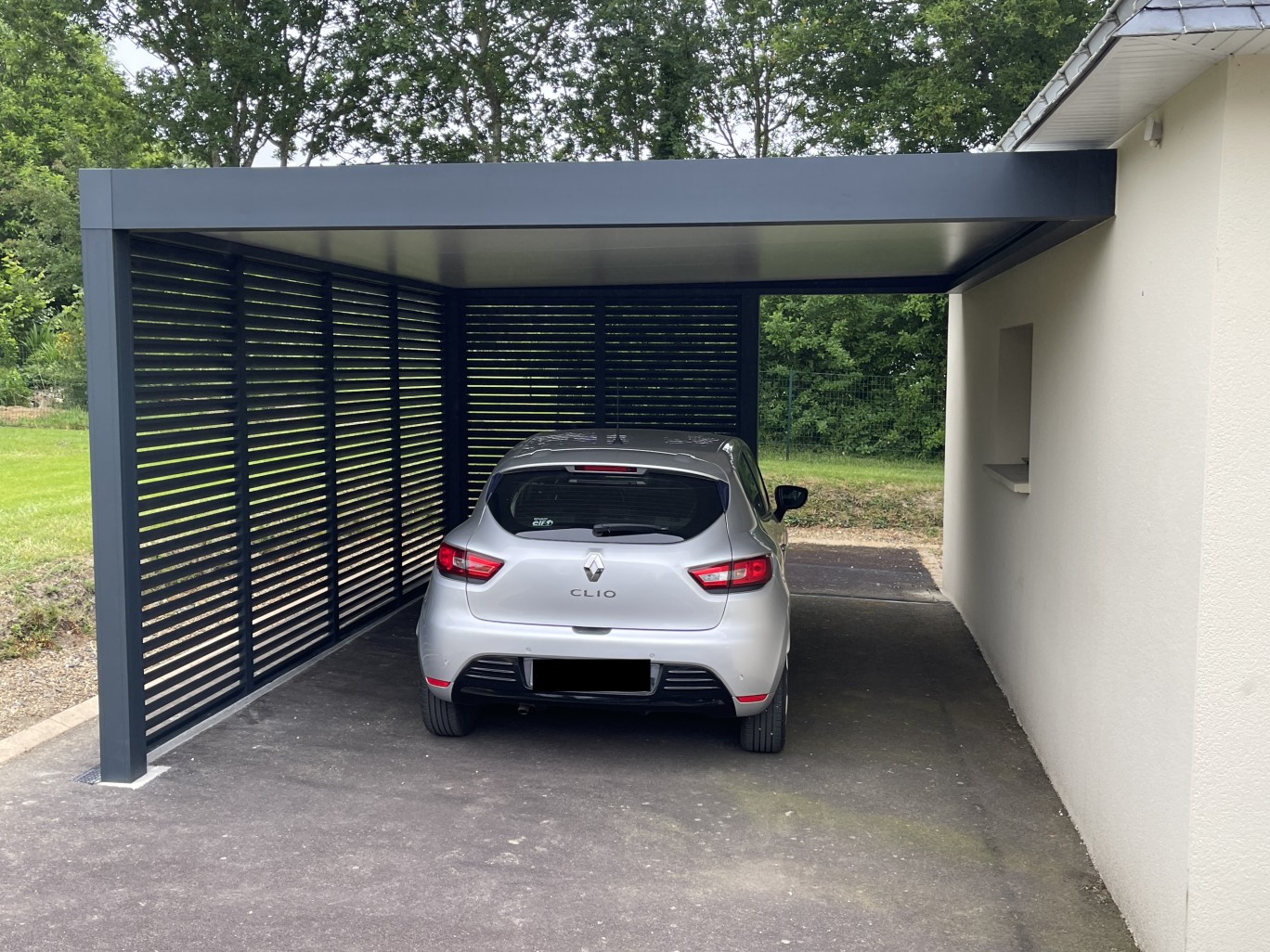 Carport en aluminium à Ploërmel
