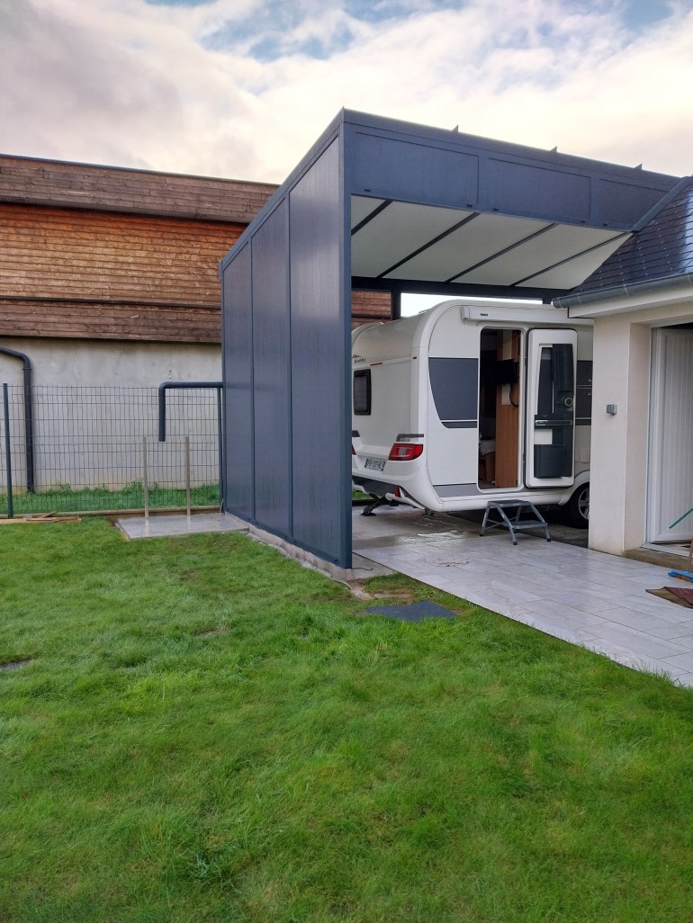 Carport en aluminium à St Nicolas du Tertre